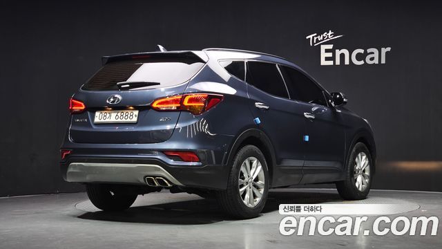 Hyundai Santafe 2018 — photo 2