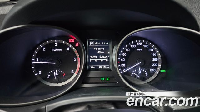 Hyundai Santafe 2018 — photo 11