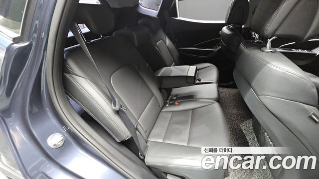 Hyundai Santafe 2018 — photo 17