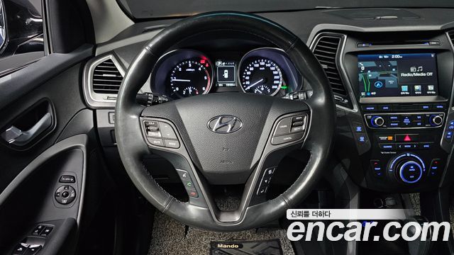 Hyundai Santafe 2018 — photo 19