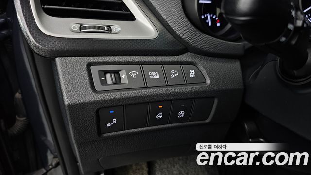 Hyundai Santafe 2018 — photo 22