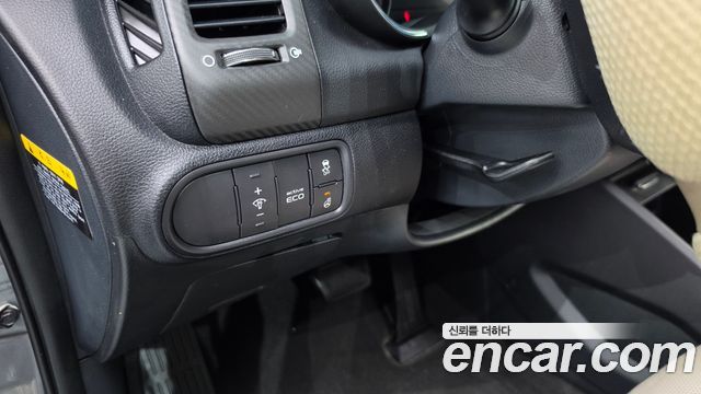 Kia K3 2015 — photo 18