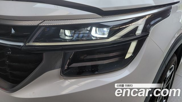 Kia Seltos 2023 — photo 8