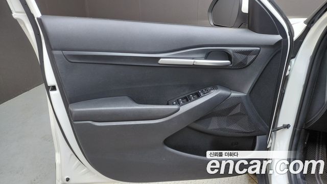Kia Seltos 2023 — photo 14