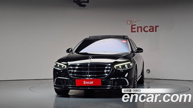 Mercedes-Benz S-Class 2023 — photo 3