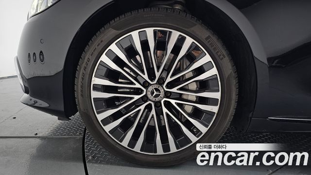 Mercedes-Benz S-Class 2023 — photo 5