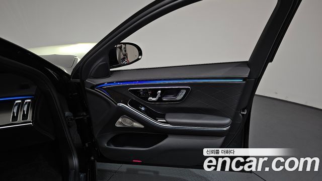 Mercedes-Benz S-Class 2023 — photo 14