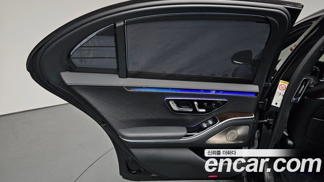 Mercedes-Benz S-Class 2023 — photo 15