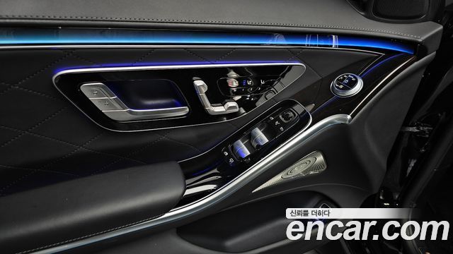 Mercedes-Benz S-Class 2023 — photo 32