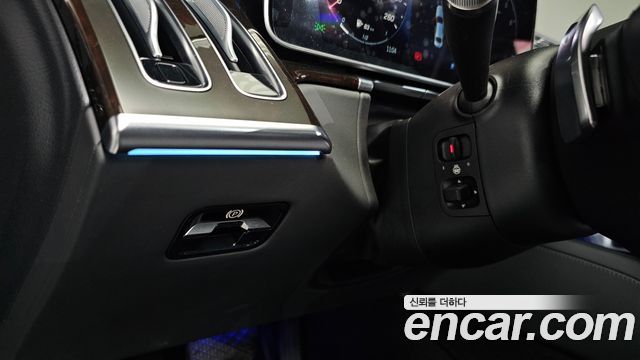 Mercedes-Benz S-Class 2023 — photo 43