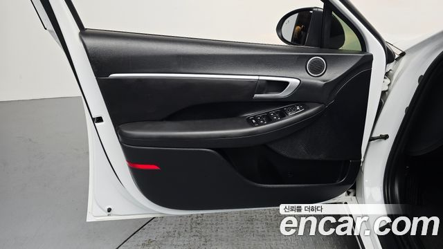 Hyundai Sonata 2022 — photo 14