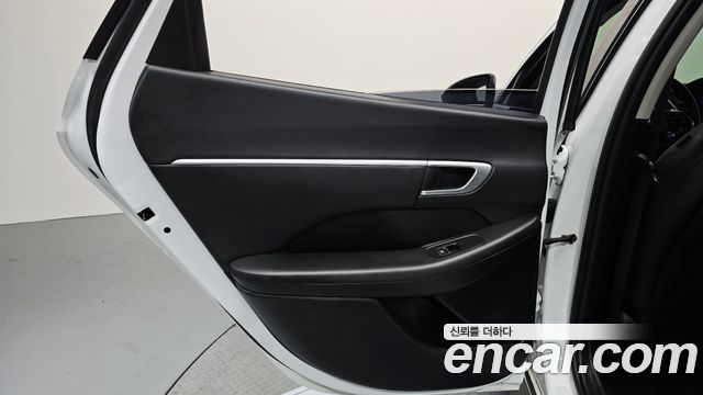 Hyundai Sonata 2022 — photo 15
