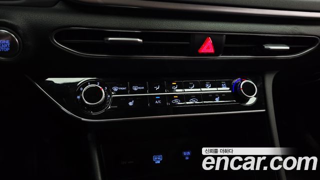 Hyundai Sonata 2022 — photo 31