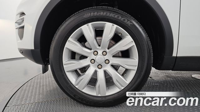Land Rover Discovery Sport 2016 — photo 5