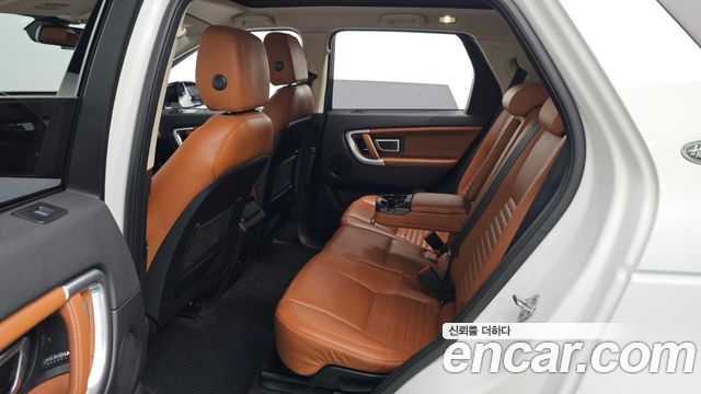 Land Rover Discovery Sport 2016 — photo 12