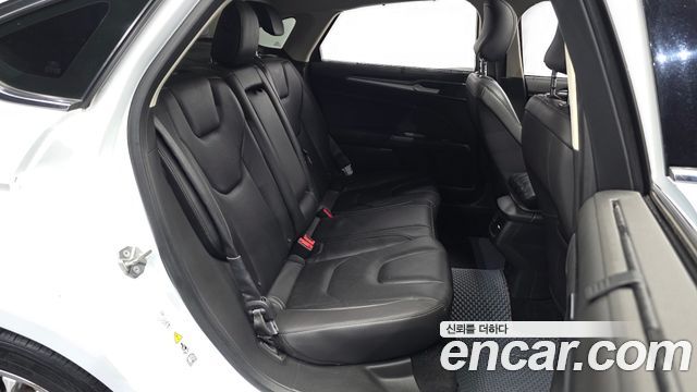 Ford Mondeo 2016 — photo 11