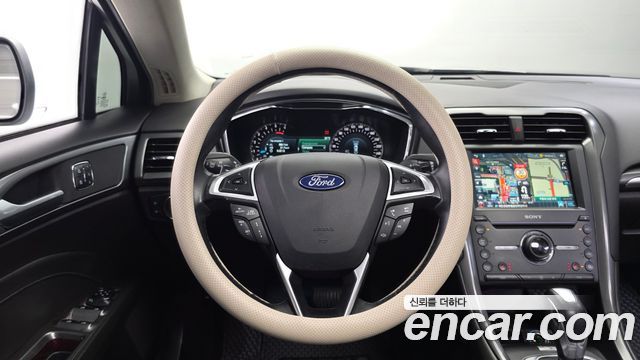 Ford Mondeo 2016 — photo 12
