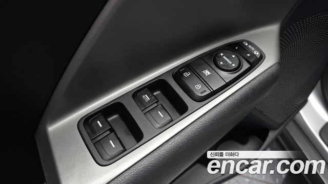 Kia Niro 2023 — photo 29