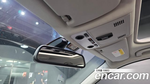 BMW 3-Series 2010 — photo 18