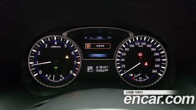 Infiniti QX60 2018 — photo 11