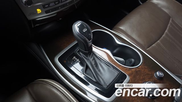 Infiniti QX60 2018 — photo 12