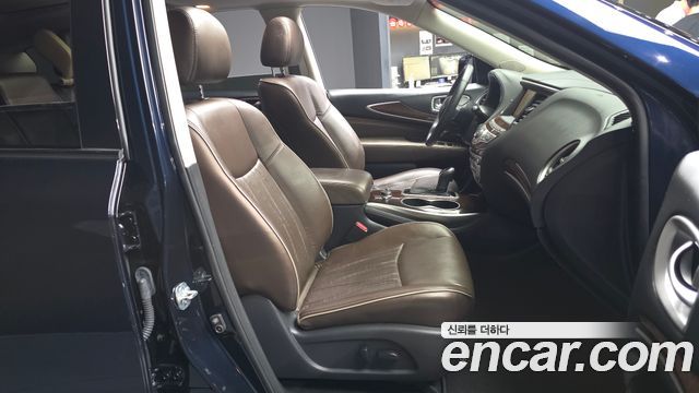 Infiniti QX60 2018 — photo 17