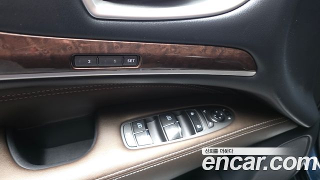 Infiniti QX60 2018 — photo 32