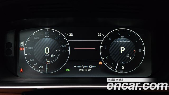 Land Rover Range Rover 2017 — photo 11