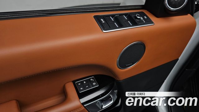 Land Rover Range Rover 2017 — photo 24