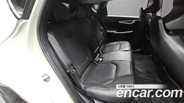 Kia EV6 2022 — photo 17