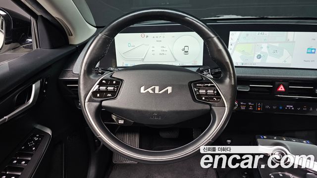 Kia EV6 2022 — photo 19