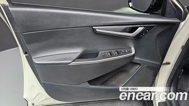 Kia EV6 2022 — photo 14