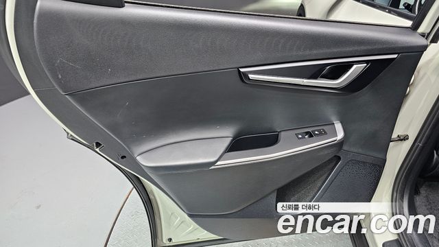 Kia EV6 2022 — photo 15