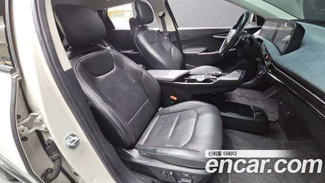 Kia EV6 2022 — photo 16