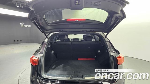 Infiniti QX70 2017 — photo 26