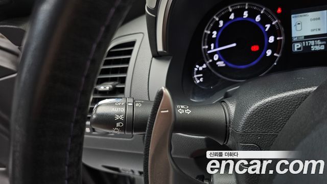 Infiniti QX70 2017 — photo 29