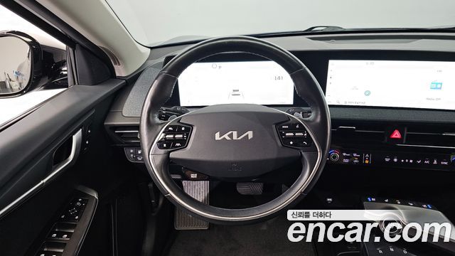 Kia EV6 2022 — photo 21