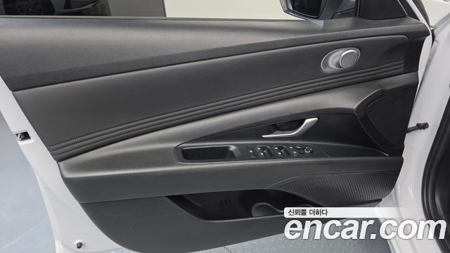 Hyundai AVANTE 2021 — photo 14