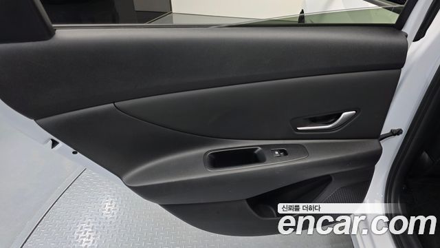 Hyundai AVANTE 2021 — photo 15