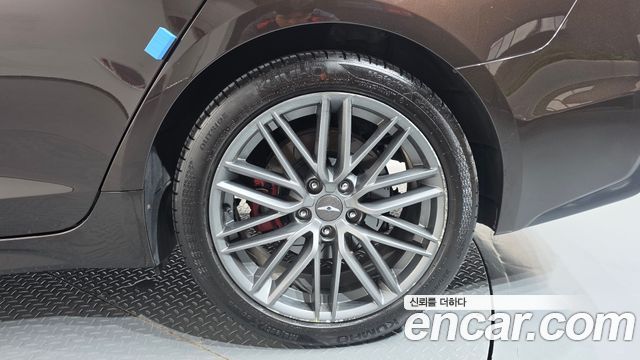 Genesis G70 2018 — photo 7