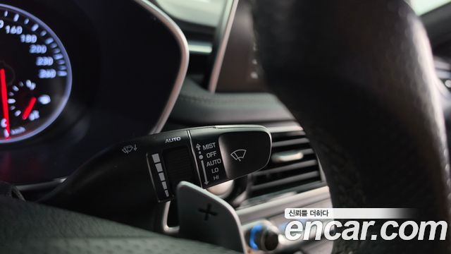 Genesis G70 2018 — photo 30