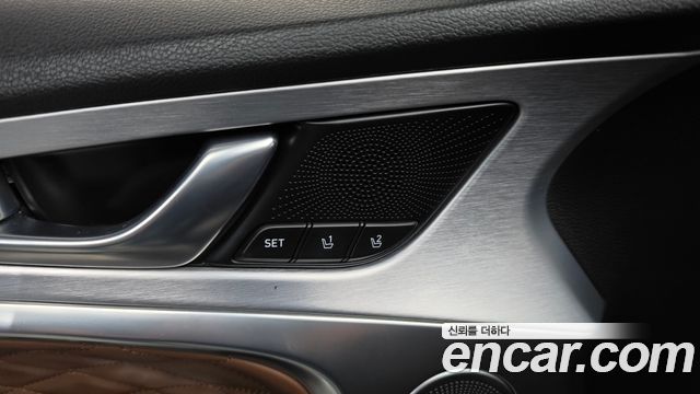 Genesis G70 2018 — photo 33