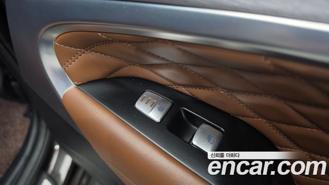 Genesis G70 2018 — photo 34