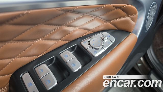 Genesis G70 2018 — photo 35