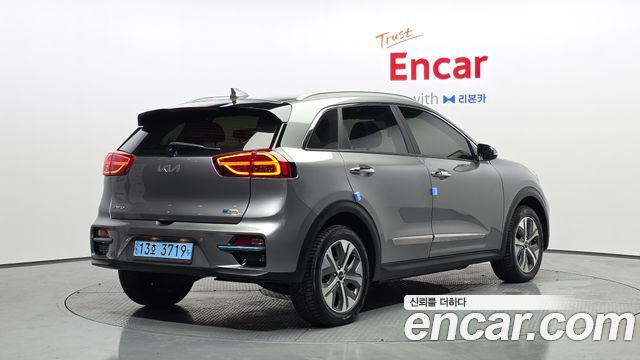 Kia Niro 2022 — photo 2