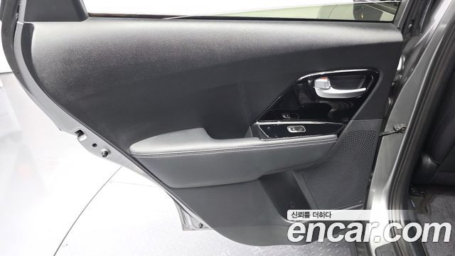 Kia Niro 2022 — photo 15