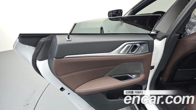 BMW 4-Series 2022 — photo 15