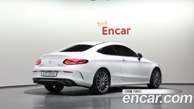 Mercedes-Benz C-Class 2019 — photo 2