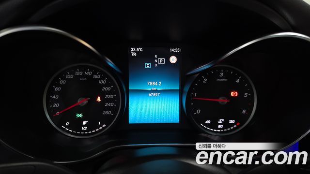 Mercedes-Benz C-Class 2019 — photo 11