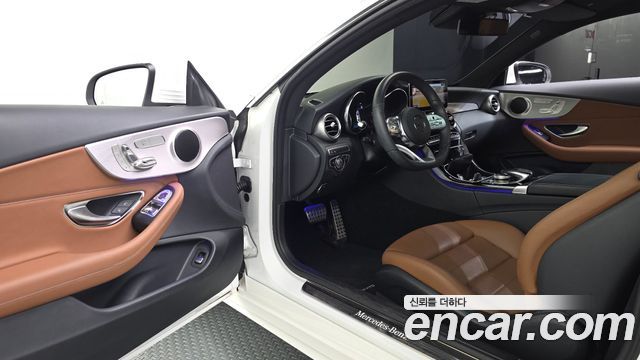 Mercedes-Benz C-Class 2019 — photo 13